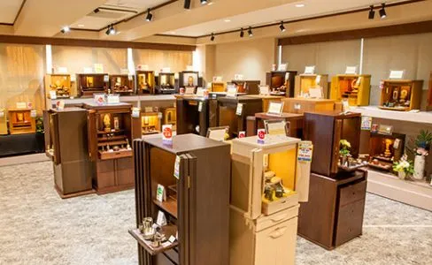 八王子北口仏壇ショールームの外観写真