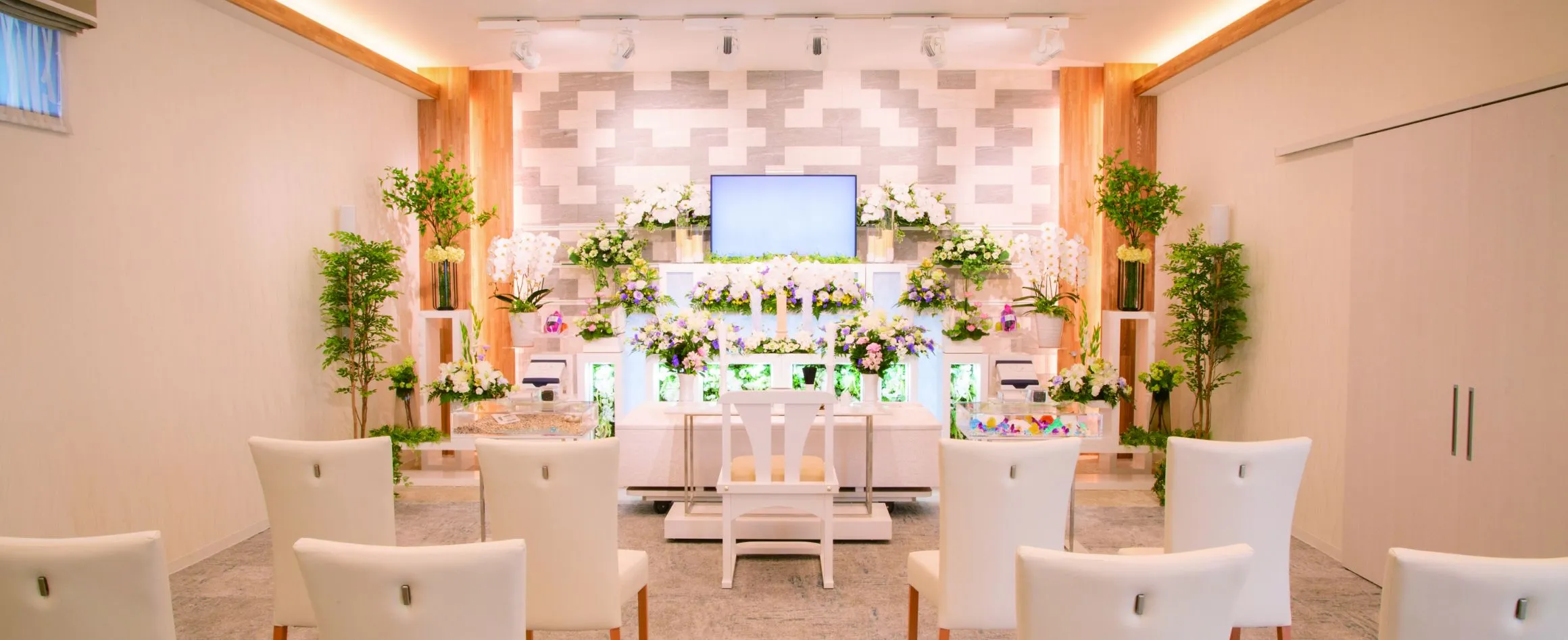 サン・ライフの葬儀場・斉場の外観