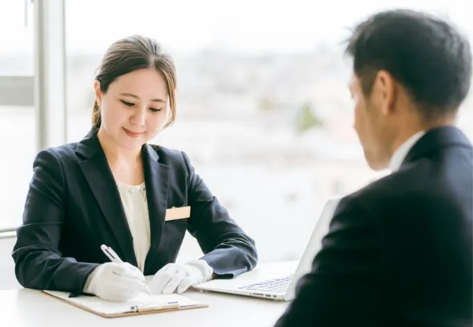 葬儀社との打合せ風景