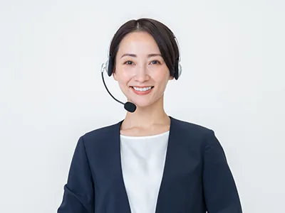 ご相談に応じるサン・ライフのスタッフ