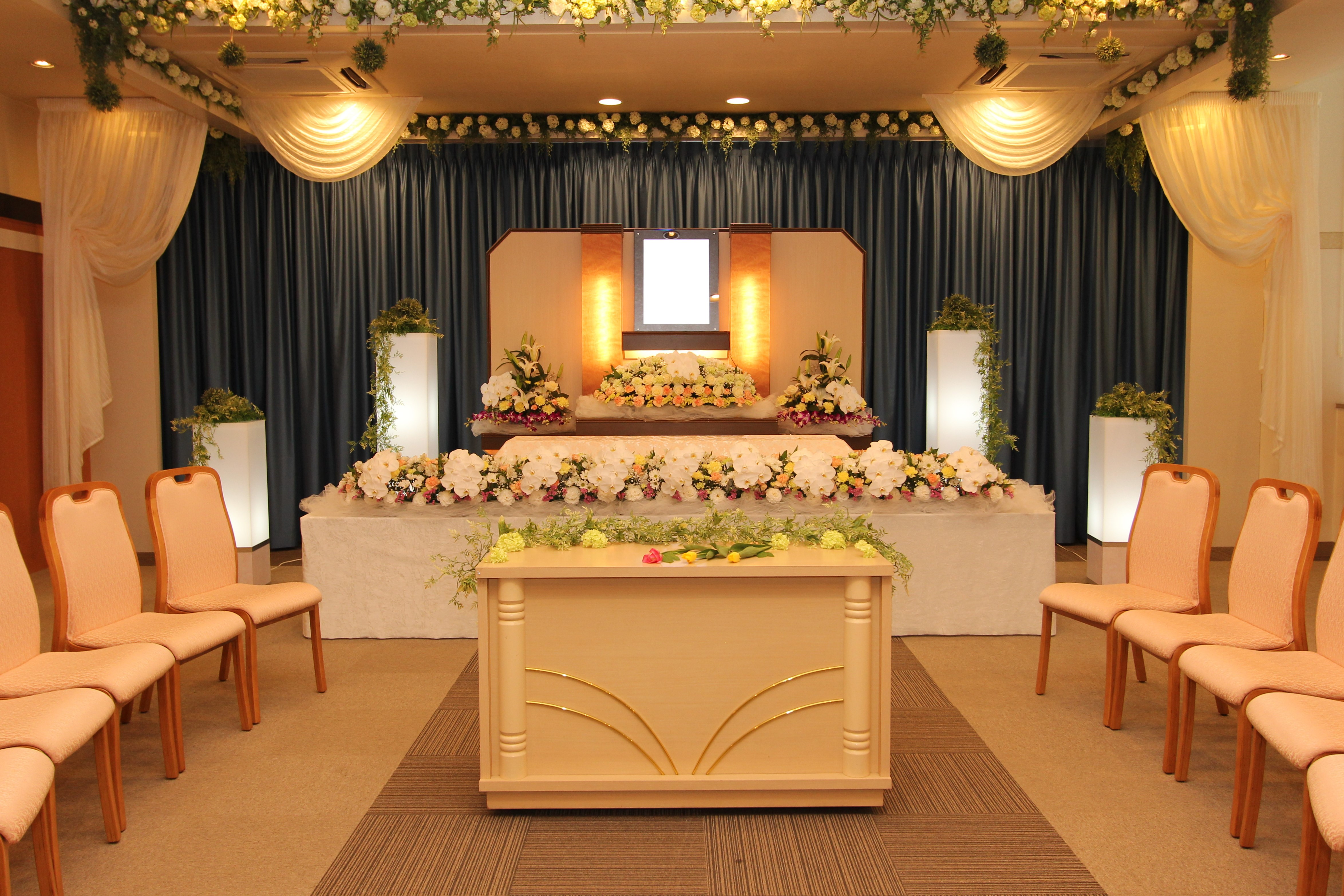 座間ホール2階式場