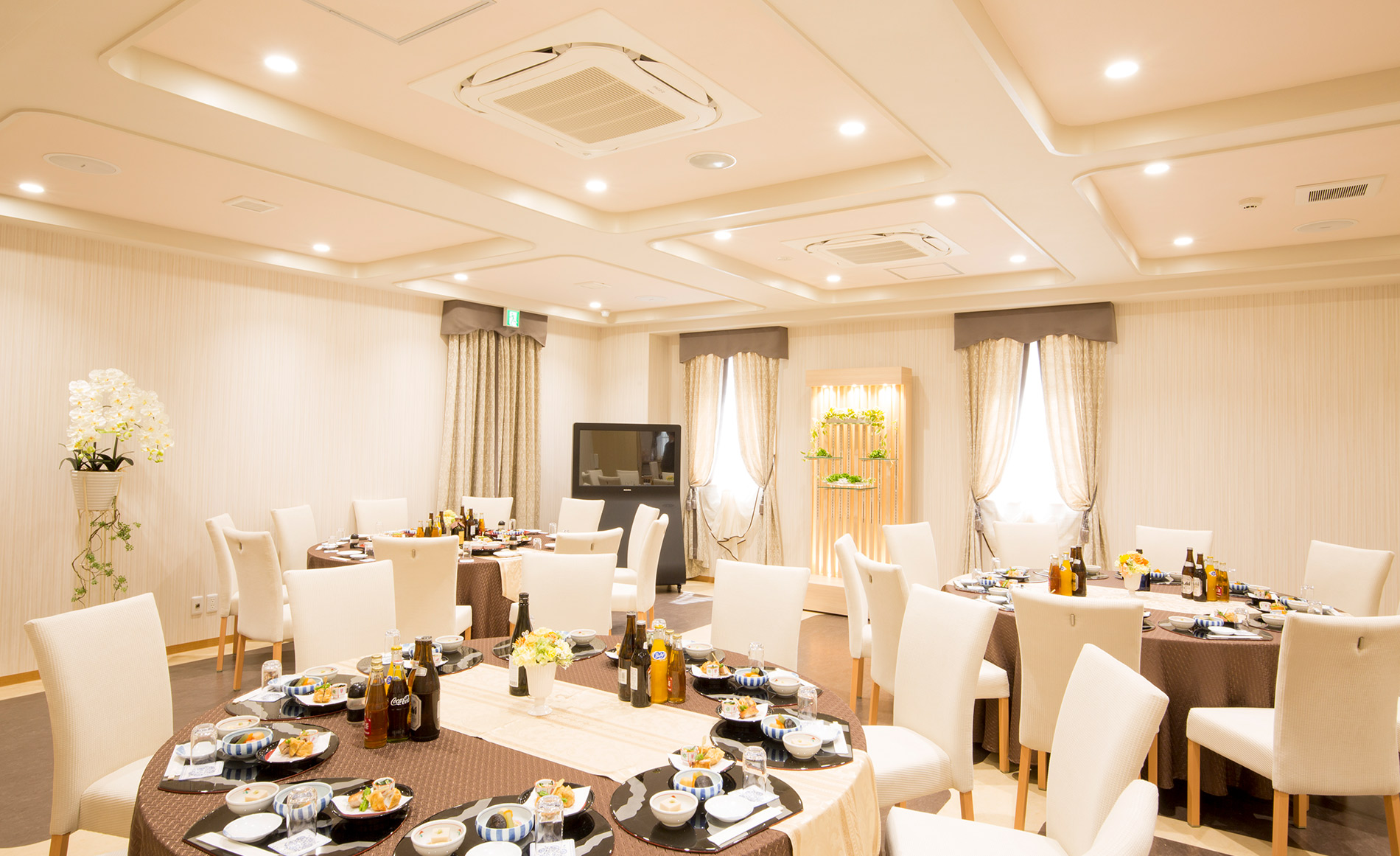 サン・ライフ<br>ファミリーホール大和