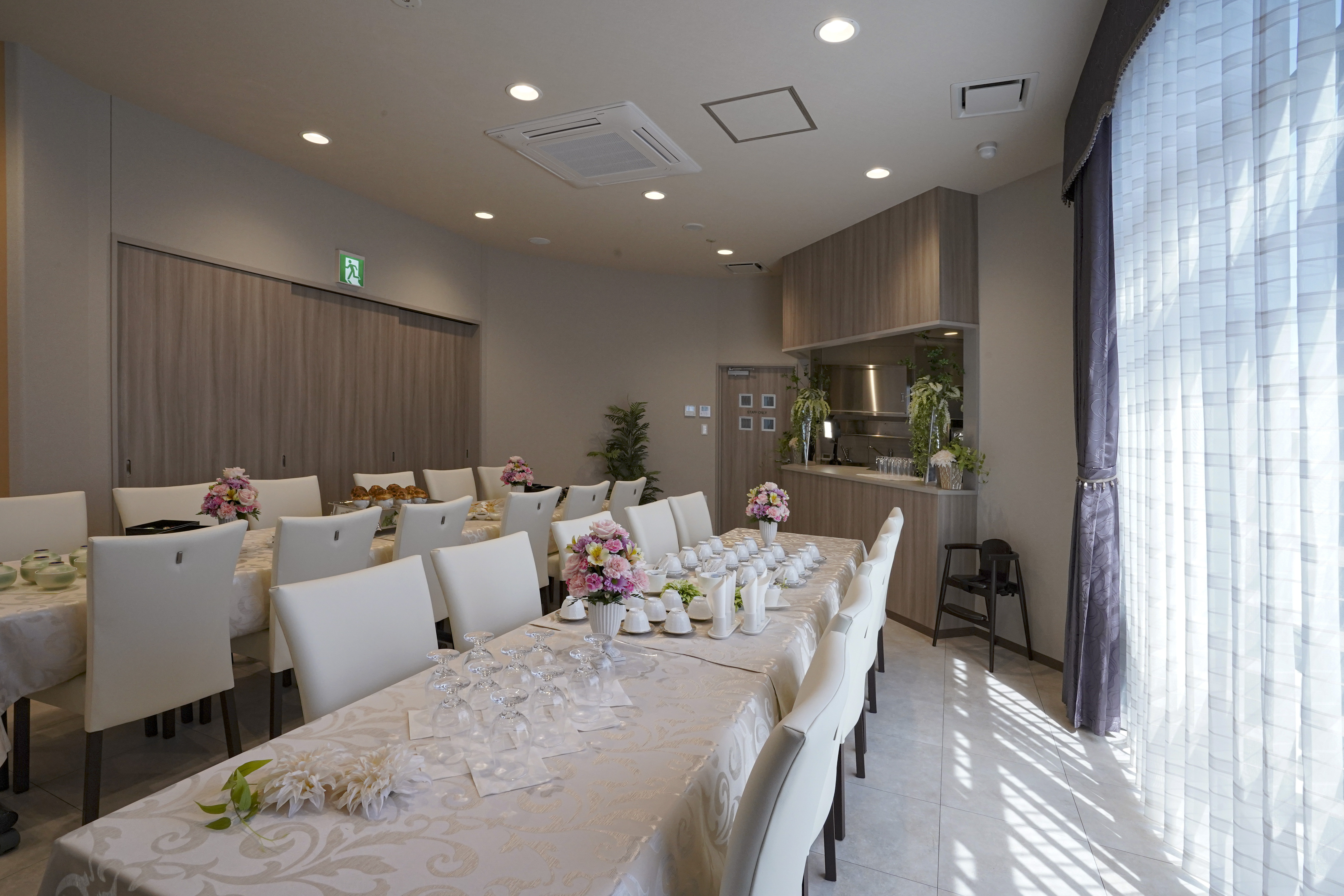 ファミリーホール聖蹟桜ヶ丘会食場