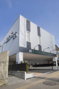 ファミリーホール高尾外観