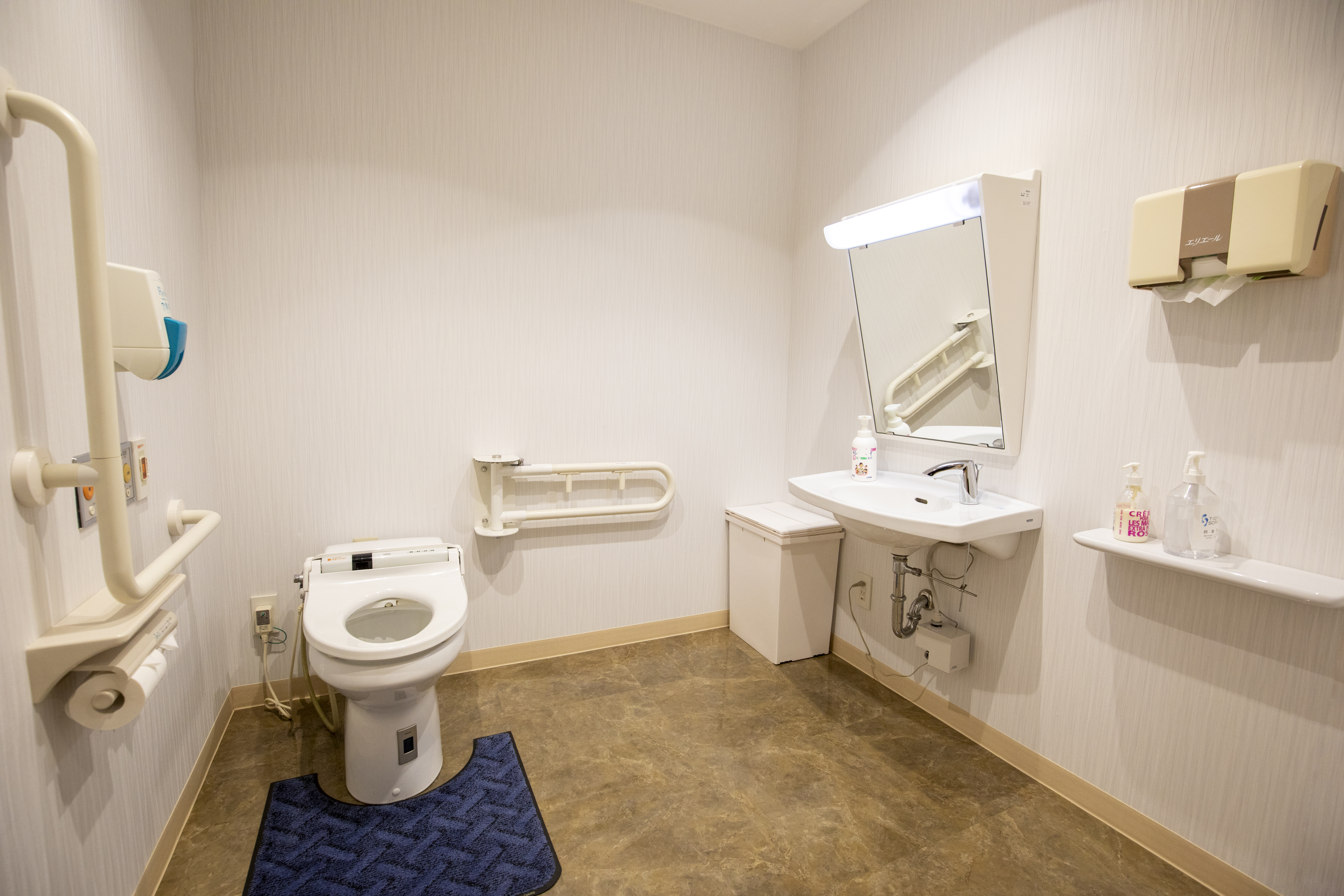 どなたでも使いやすいバリアフリー設計