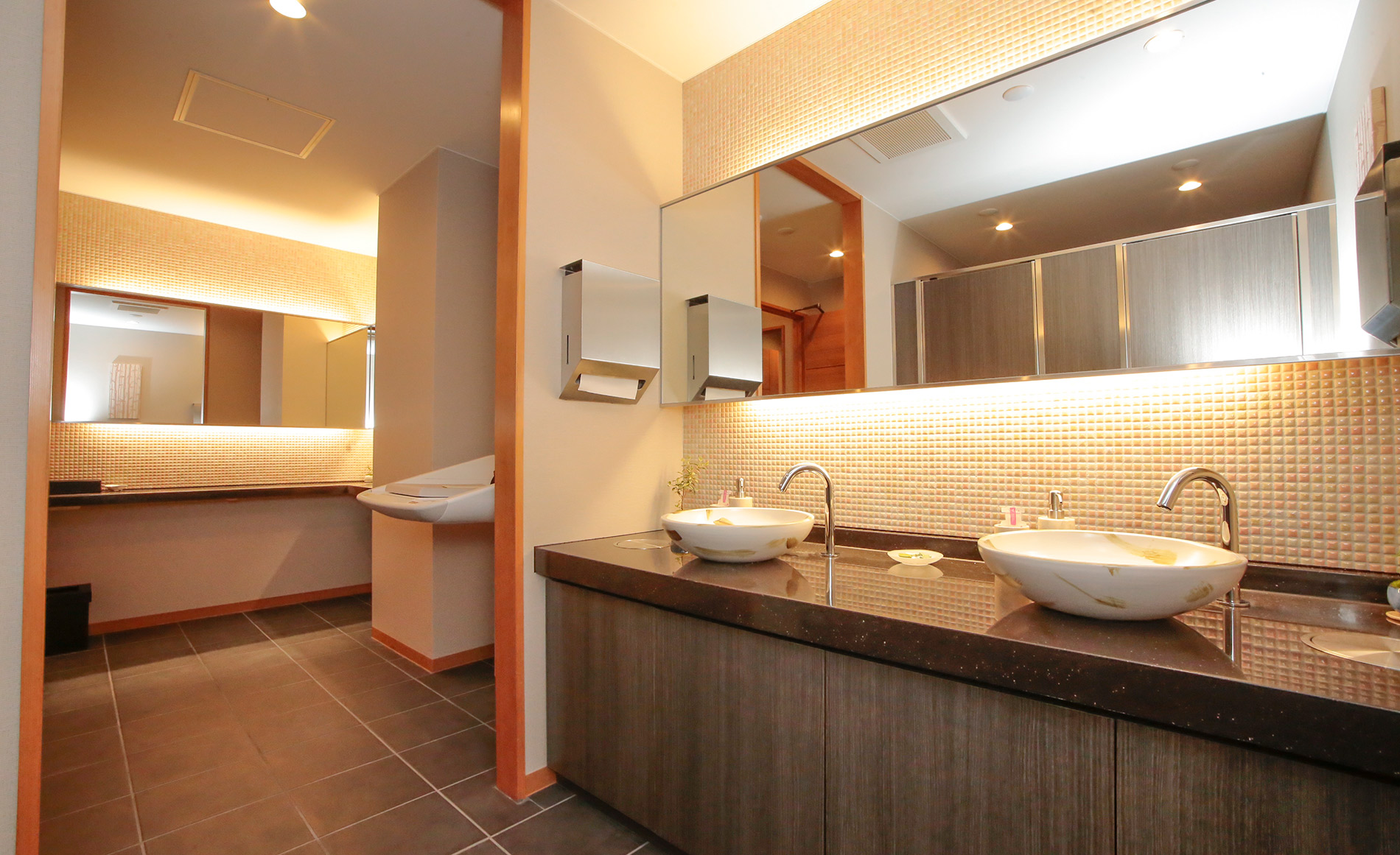 ファミリーホール綾瀬化粧室