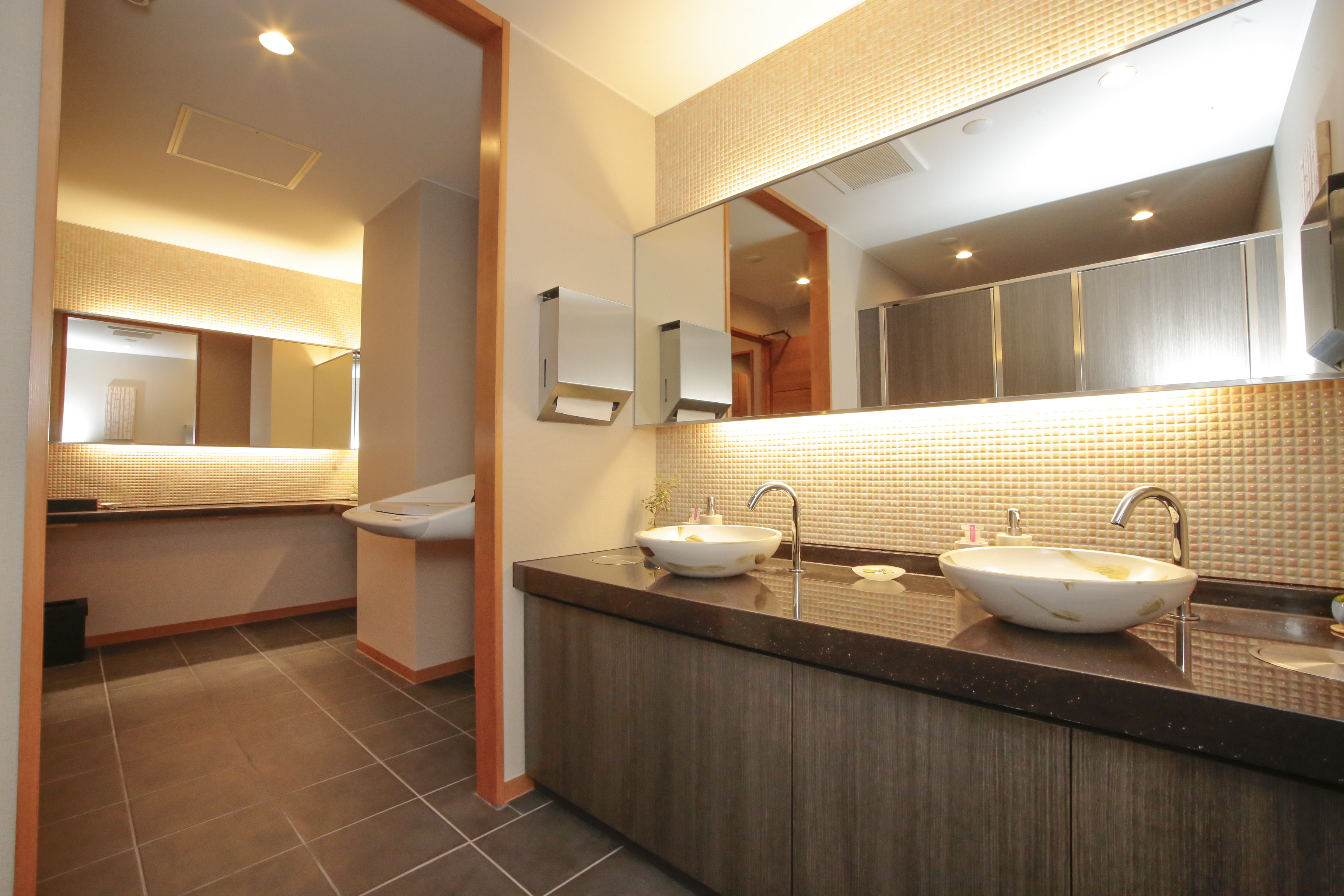 ファミリーホール綾瀬内観