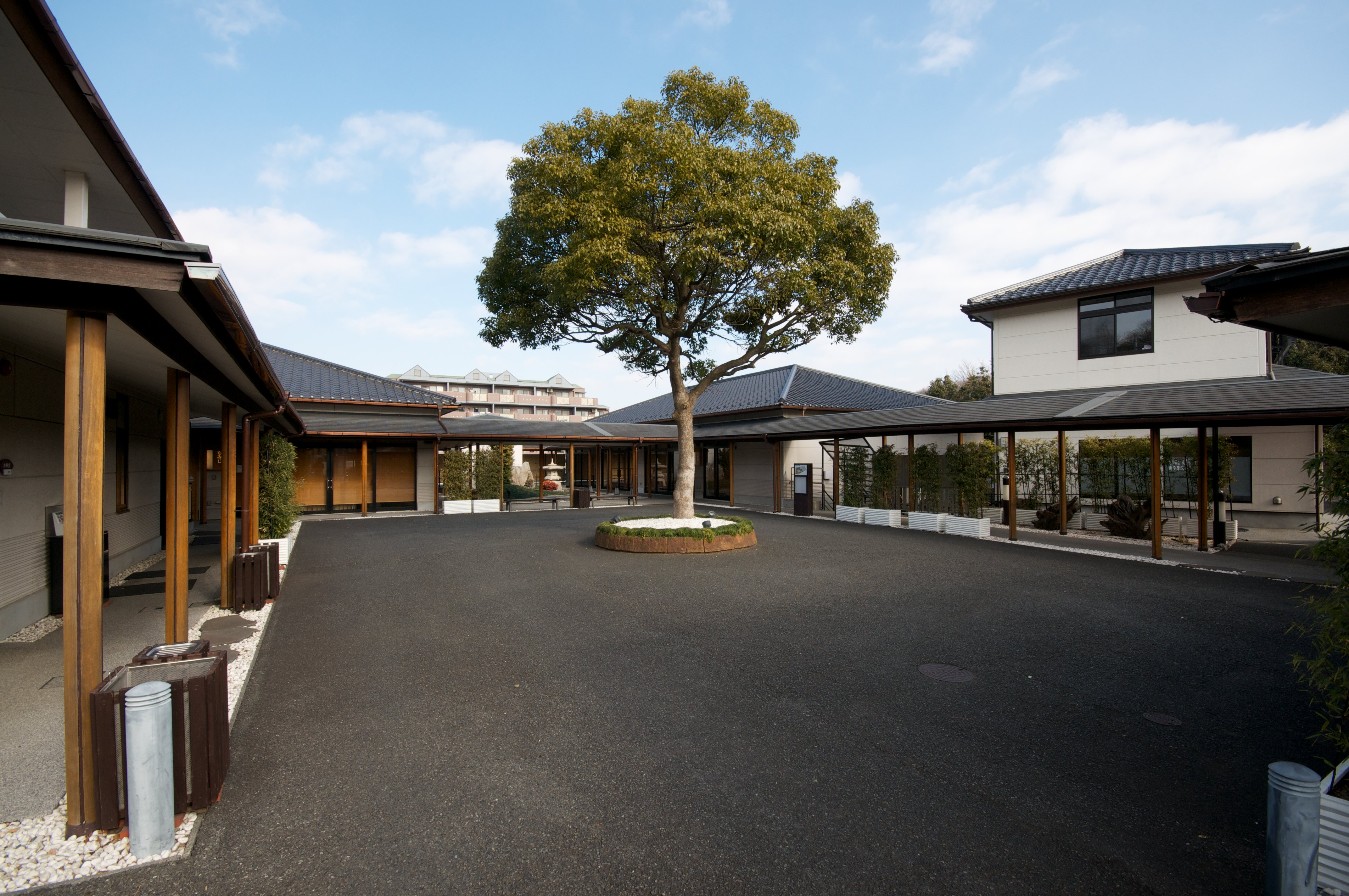 南多摩総合ホールエントランス