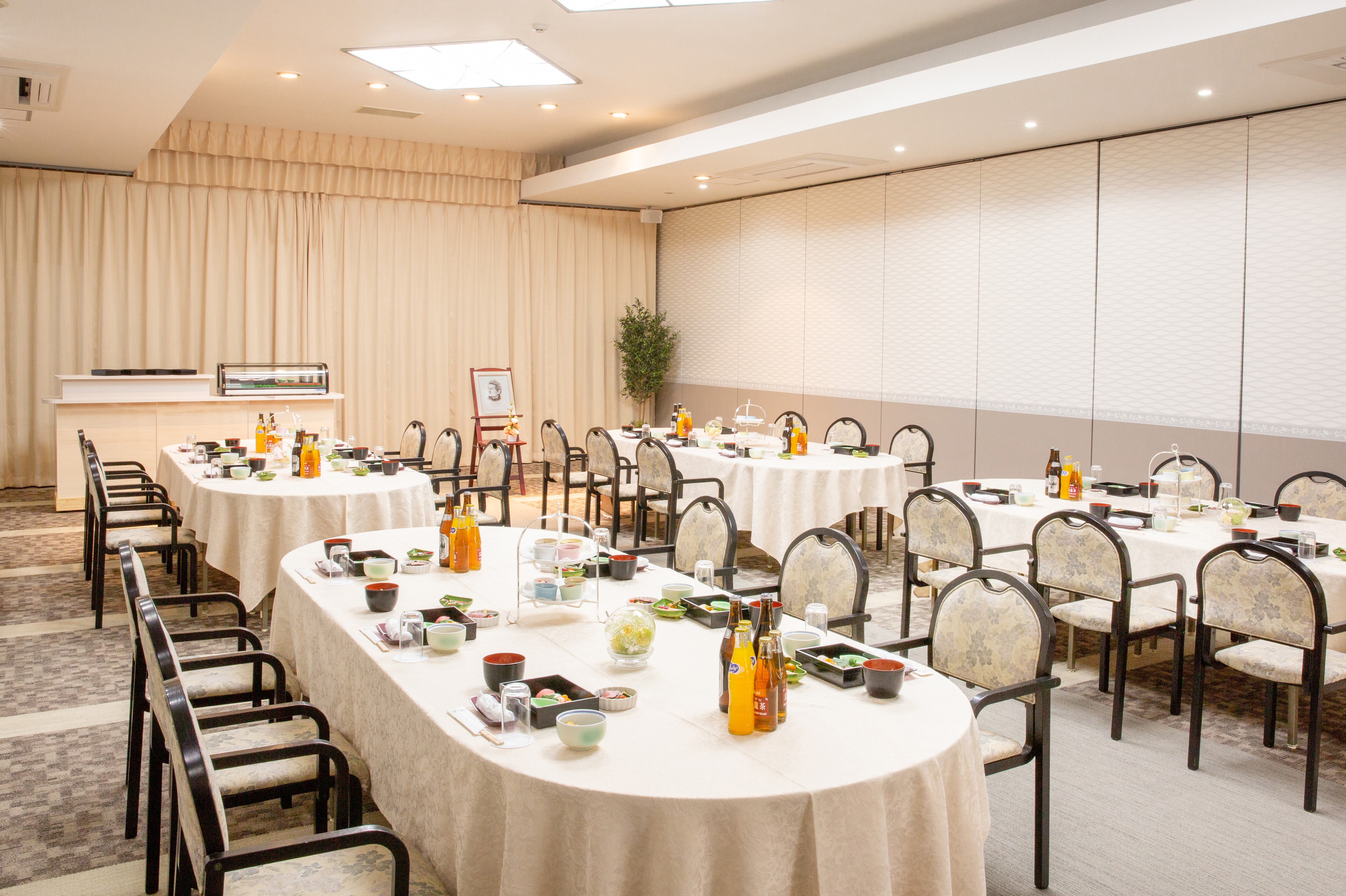 大和総合ホールご会食場