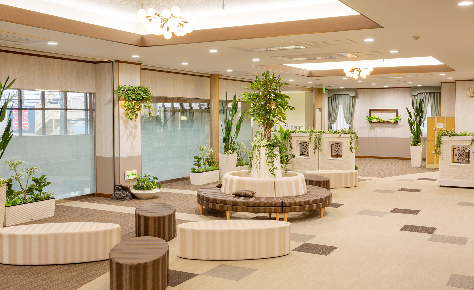 サン・ライフ<br>大和総合ホール