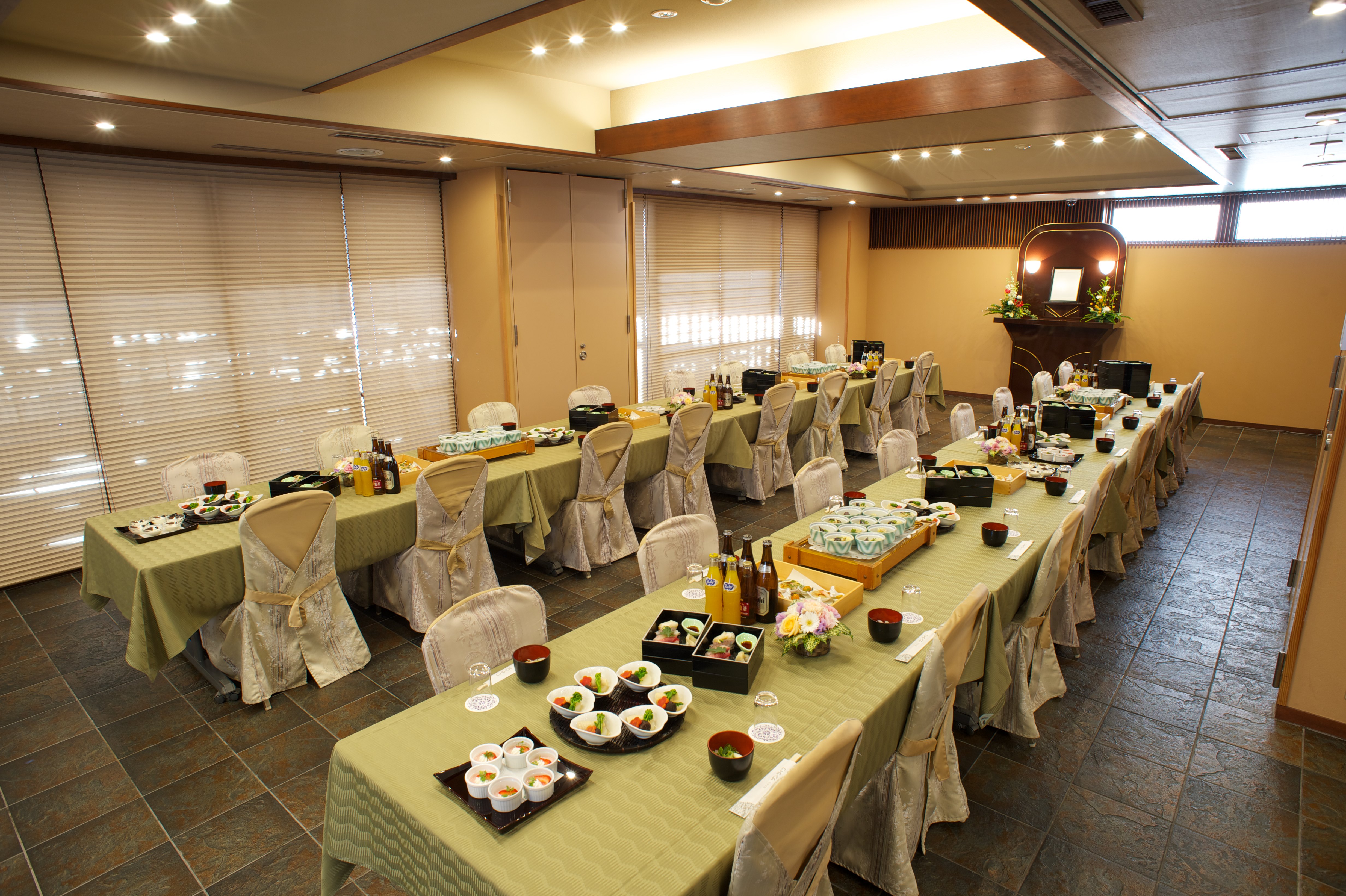 サン・ライフ<br>サカエヤ・ホール