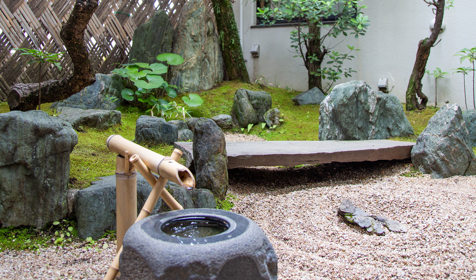 サカエヤ・ホール庭園