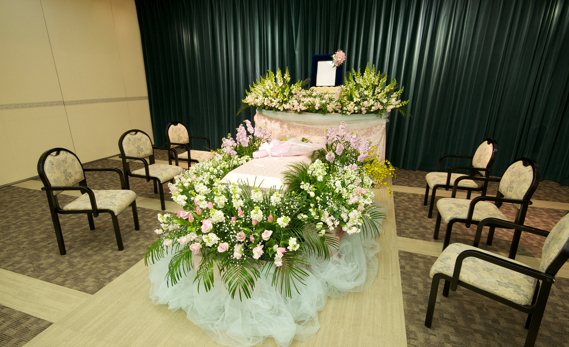 サン・ライフ<br>大和総合ホール