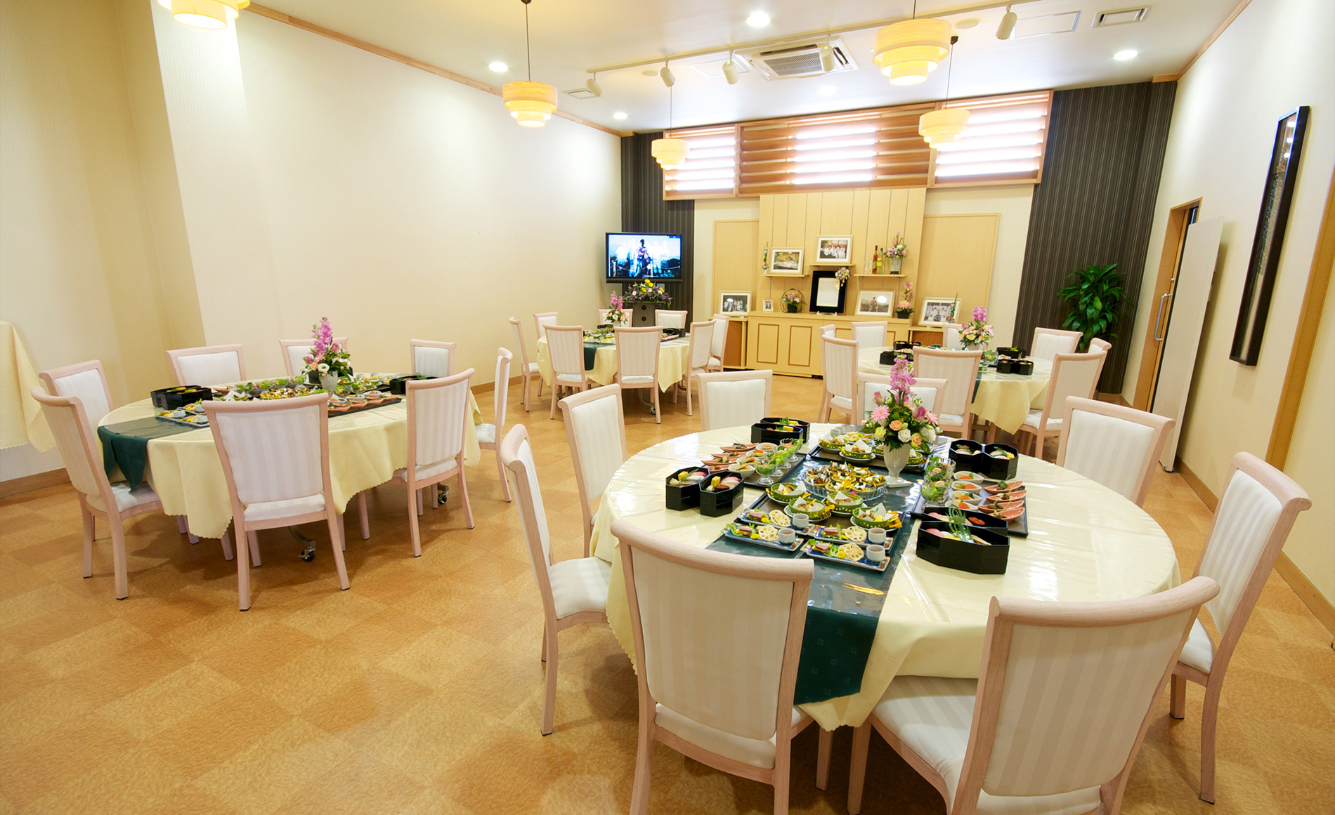 日野会館高倉総合ホール会食場