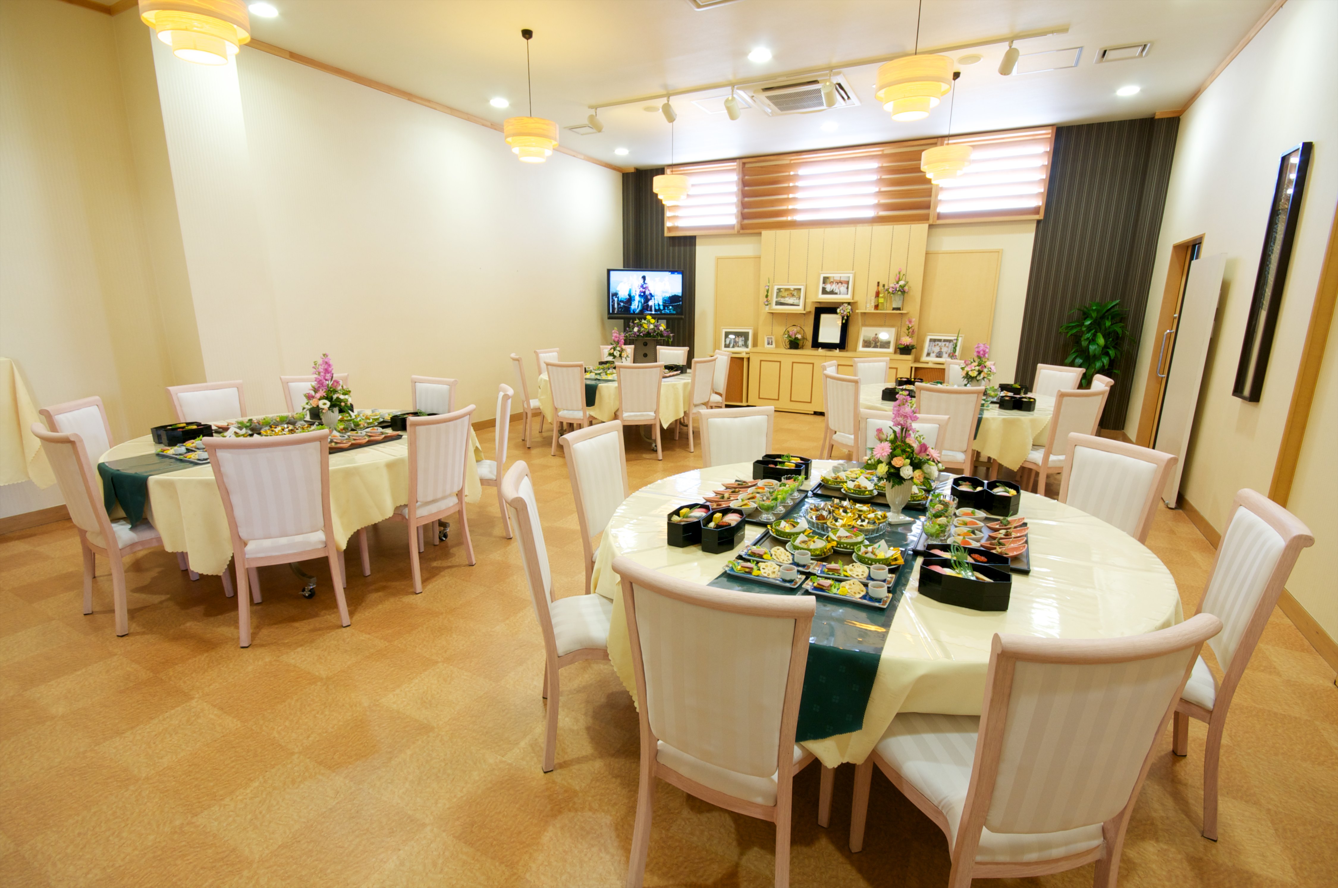 日野会館高倉総合ホール会食場