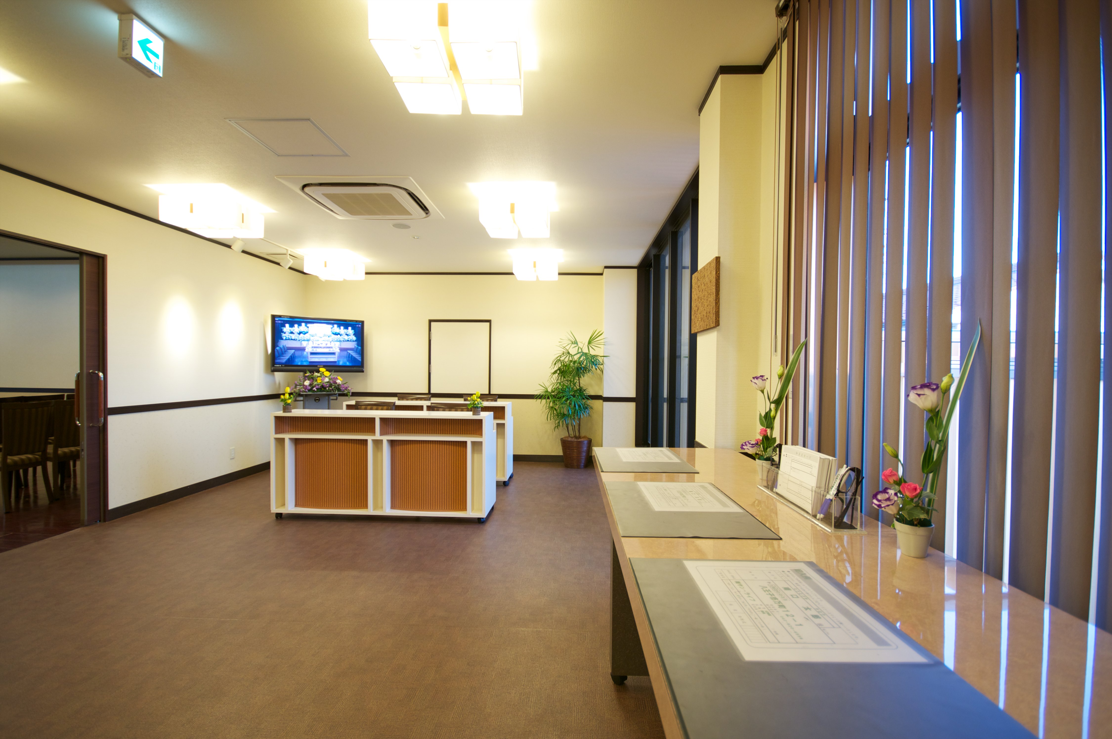 八王子南口総合ホール2階ロビー