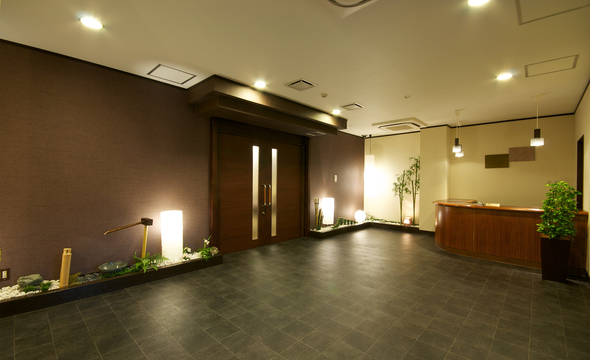 八王子南口総合ホールエントランス