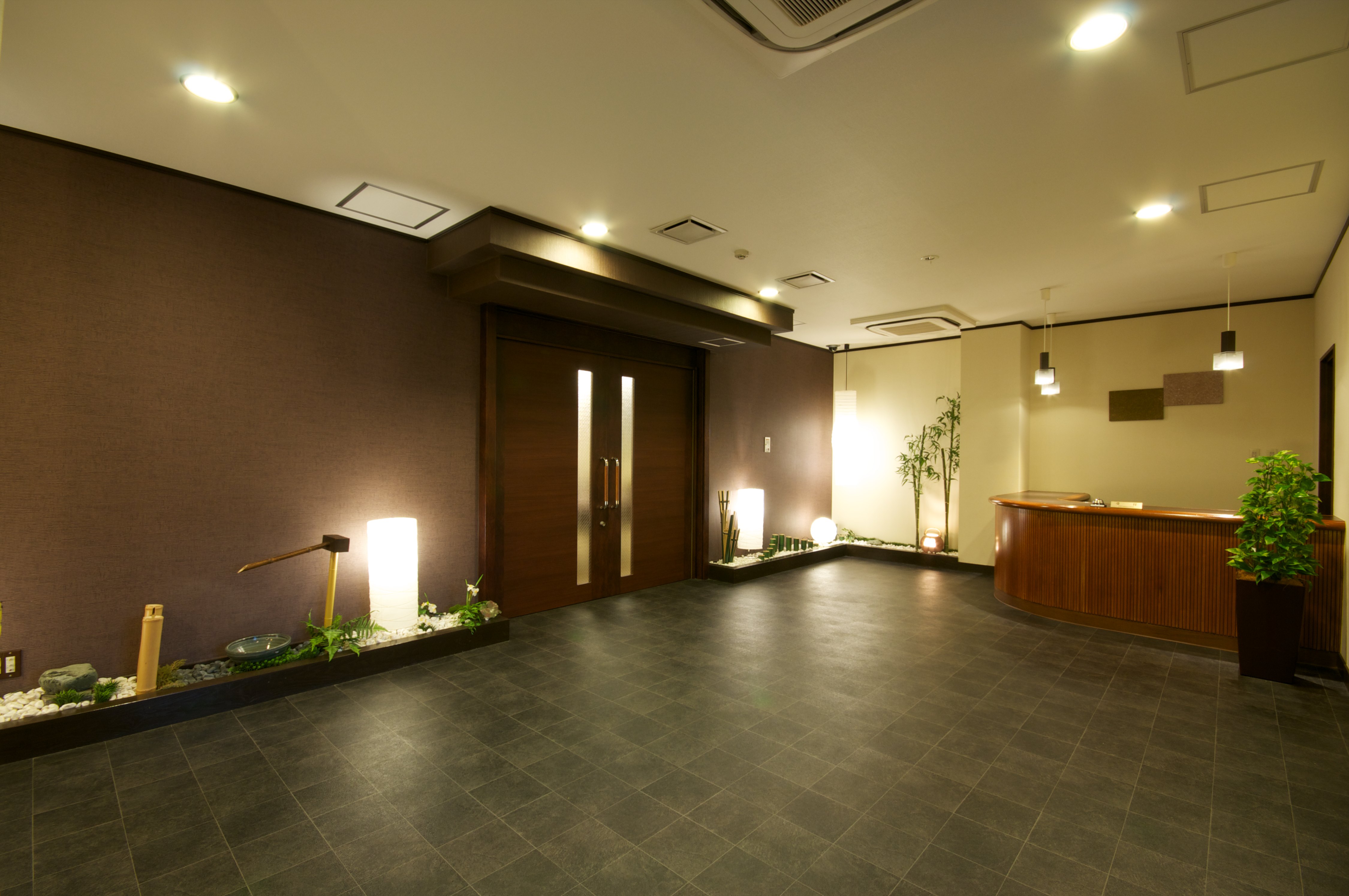 八王子南口総合ホールエントランス