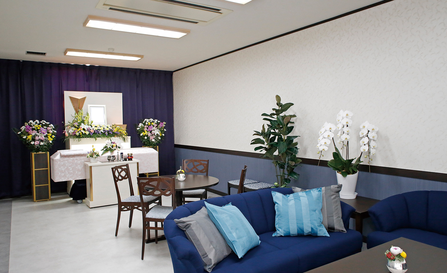 八王子滝山ファミリーホール3階リビングルーム山百合