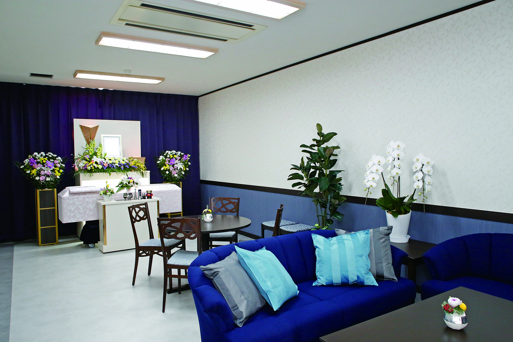 八王子滝山ファミリーホール3階リビングルーム山百合