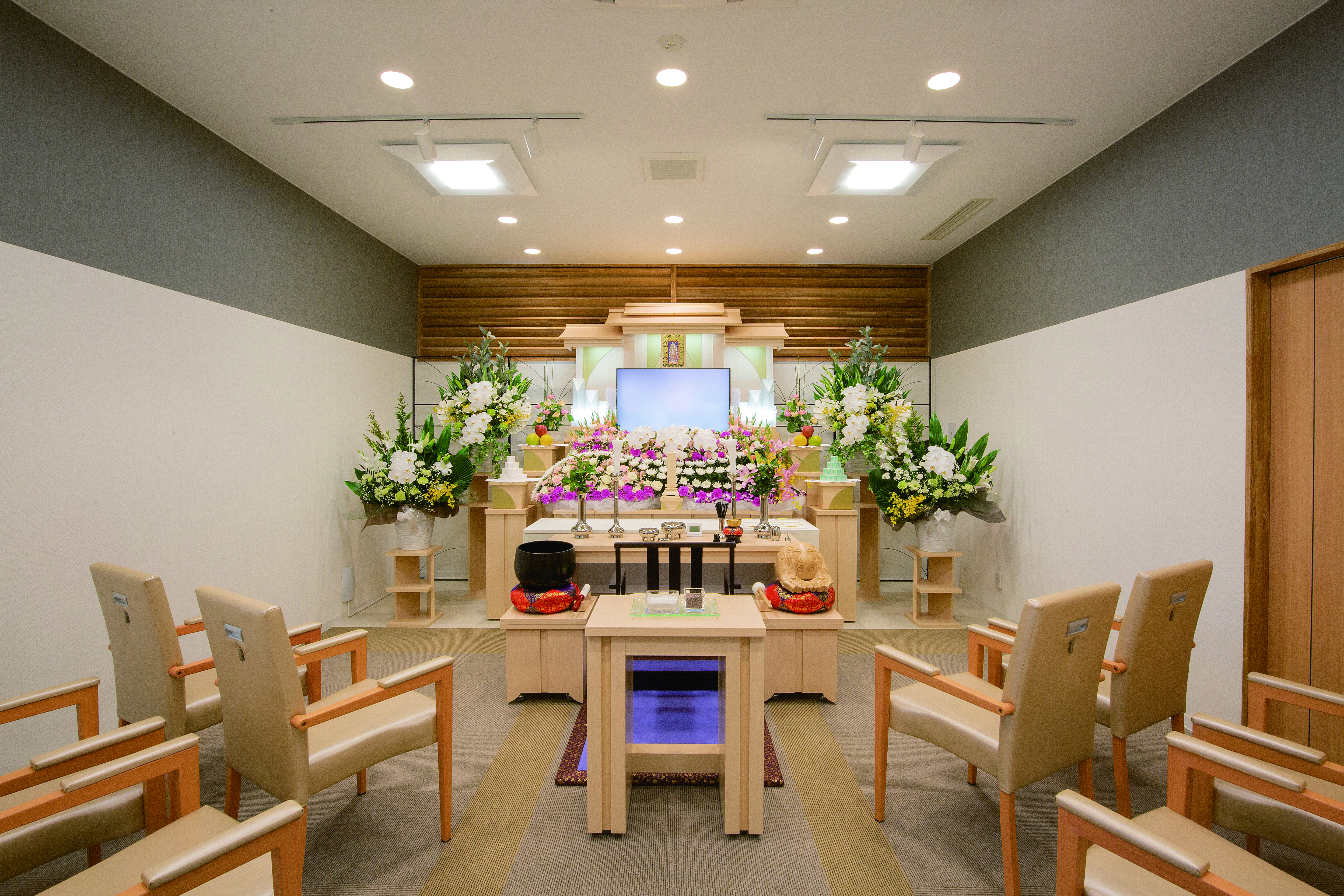 ご家族中心のお式に最適な広さ