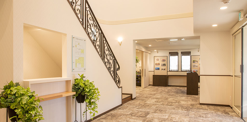 ファミリーホール日野ロビー