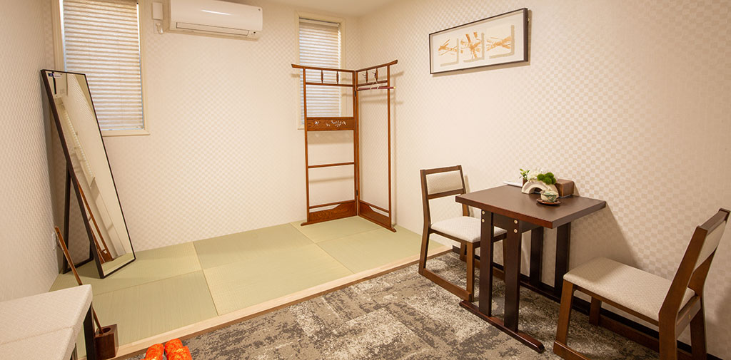 ファミリーホール日野司式者控室