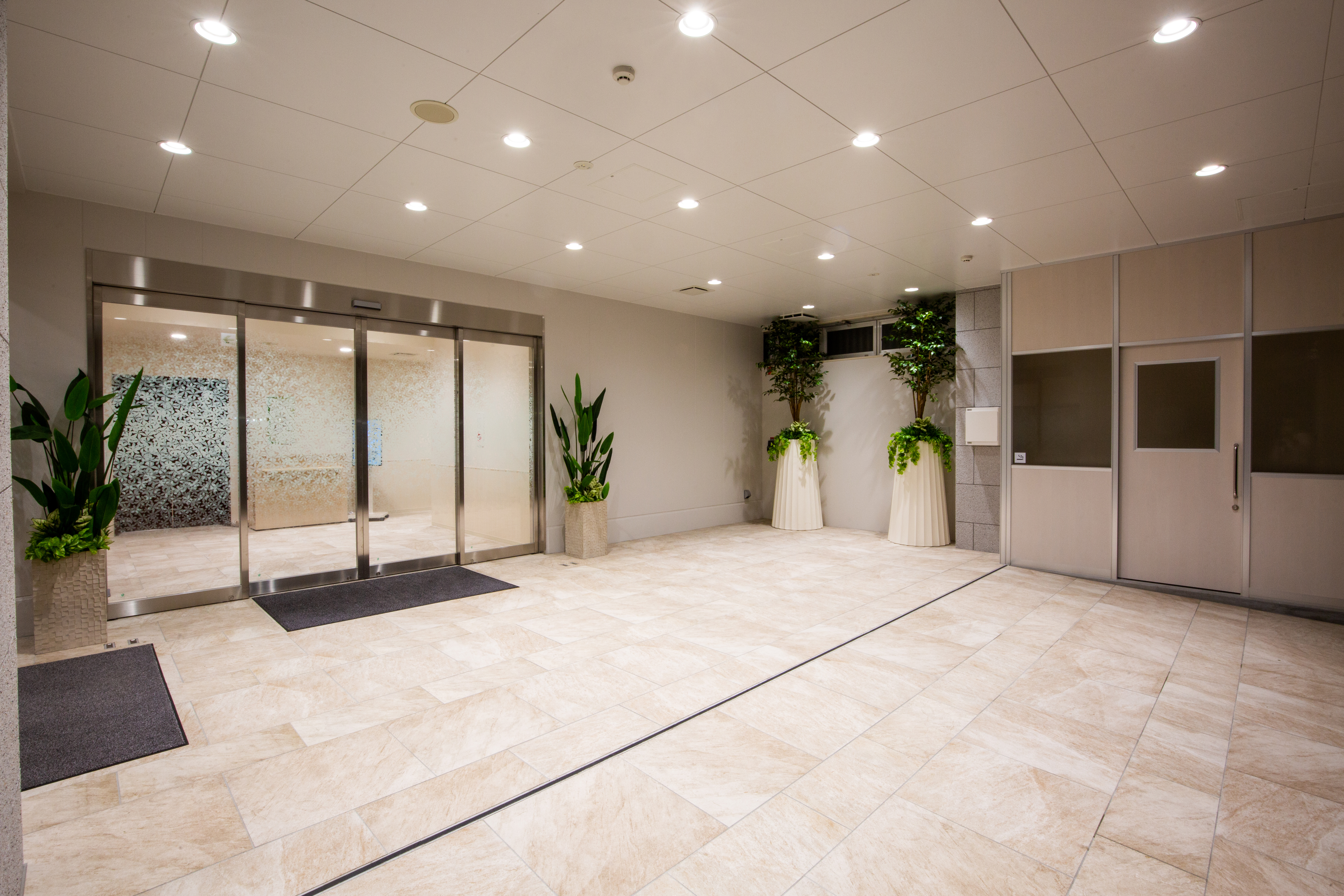 サン・ライフ<br>伊勢原駅南口ファミリーホール