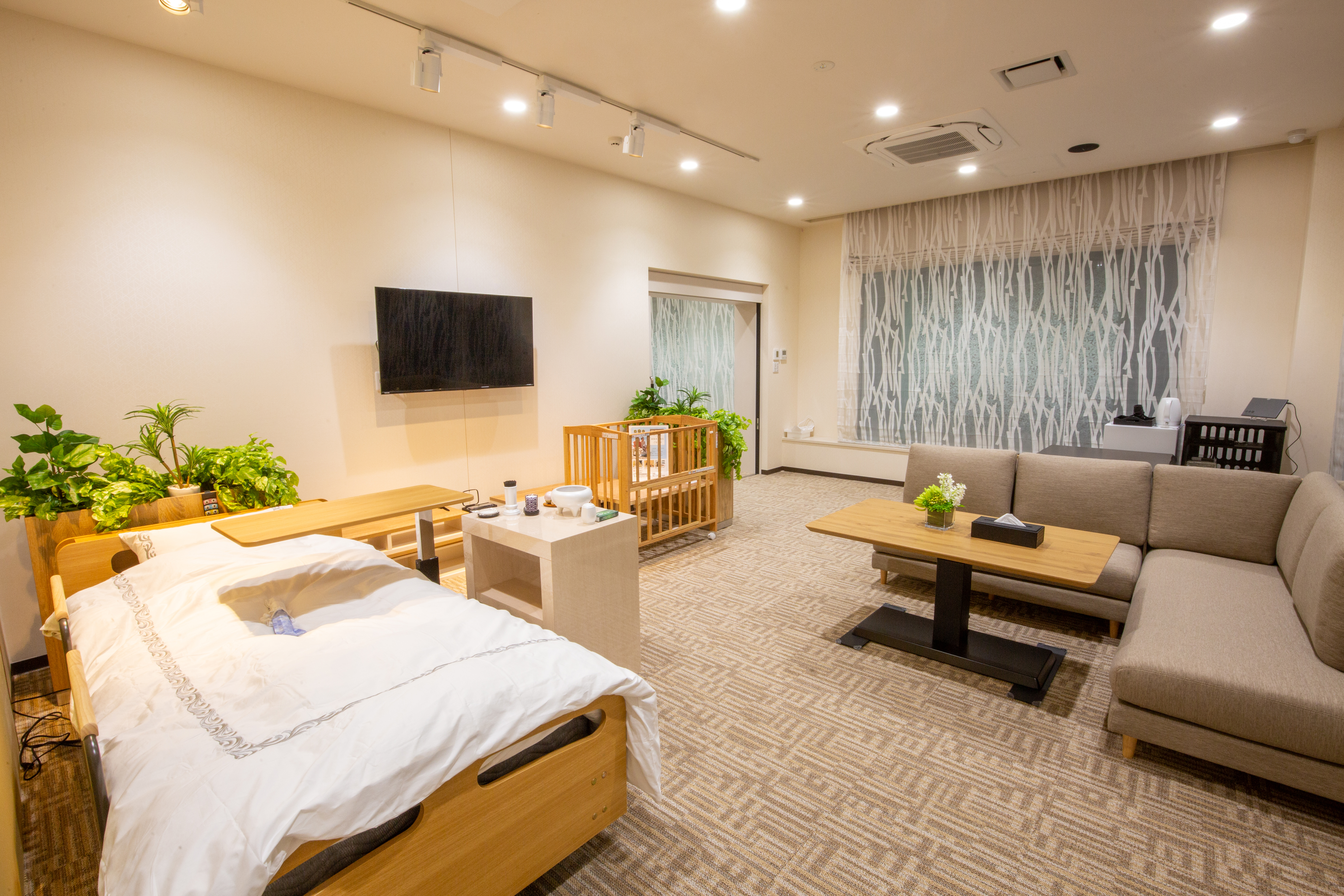 サン・ライフ<br>伊勢原駅南口ファミリーホール