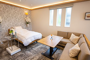 まるで「寝室」なご安置室