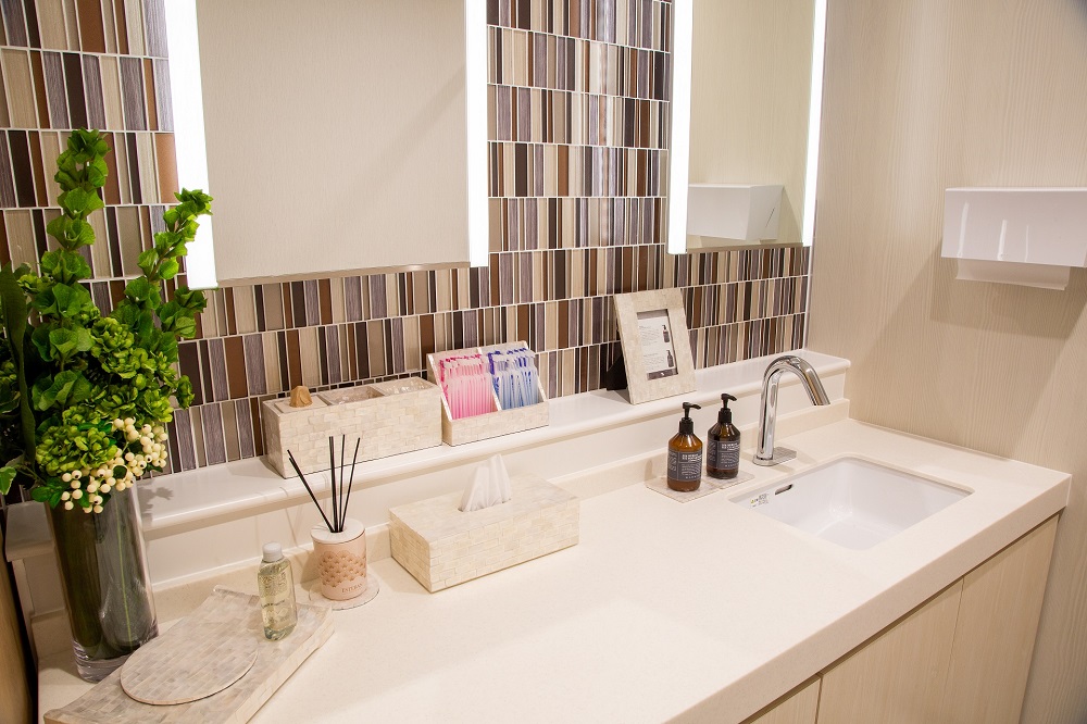 町田鶴川ファミリーホール化粧室