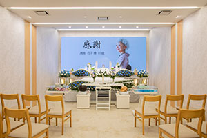 LEDビジョンで故人様らしいお式を