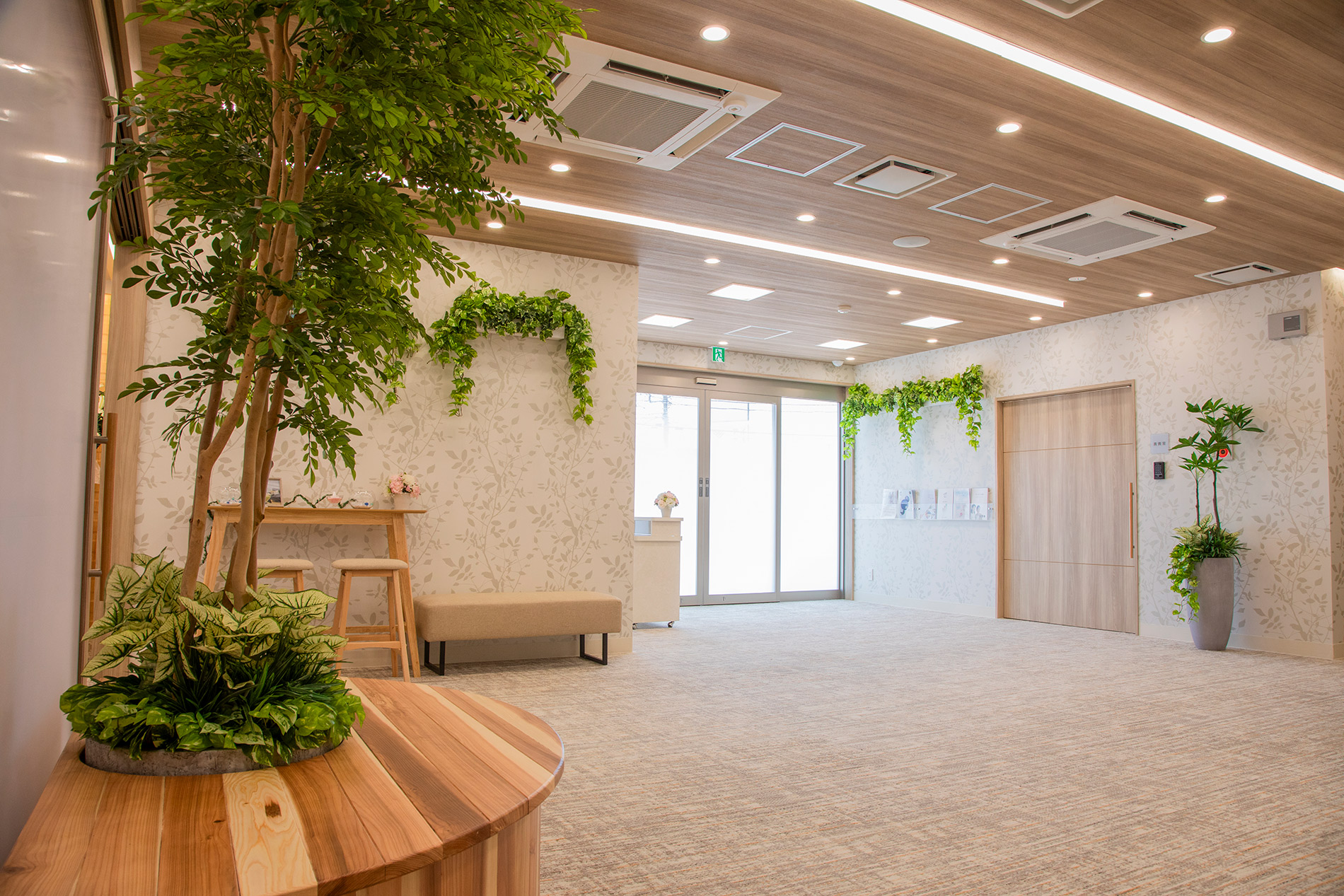 秦野ファミリーホールエントランス