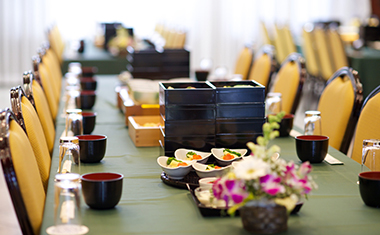 Food-serving on the Wake ceremony