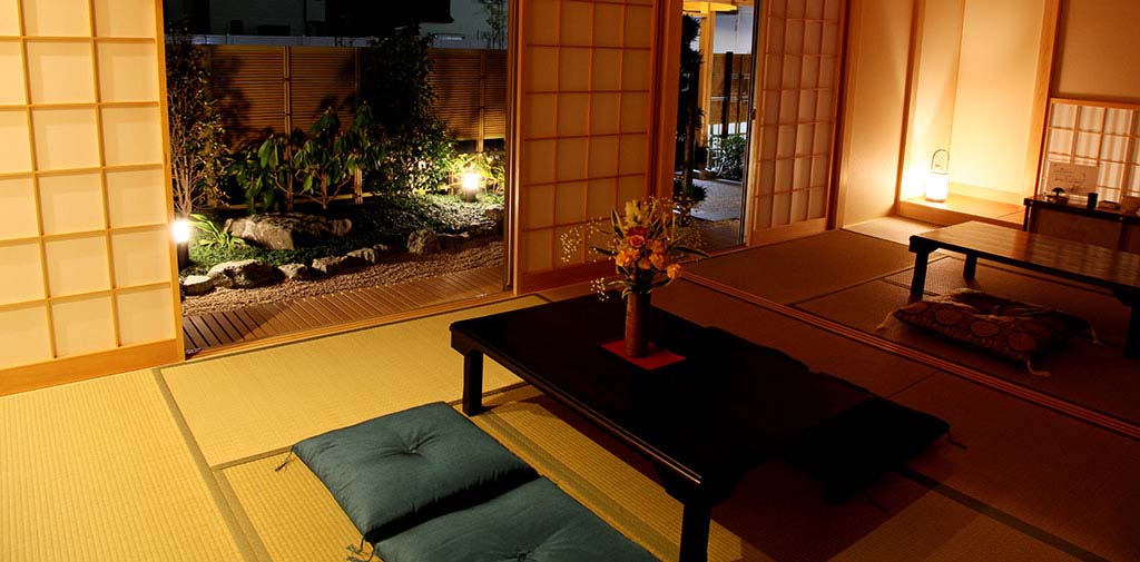 小さな日本庭園がご家族様を癒します。