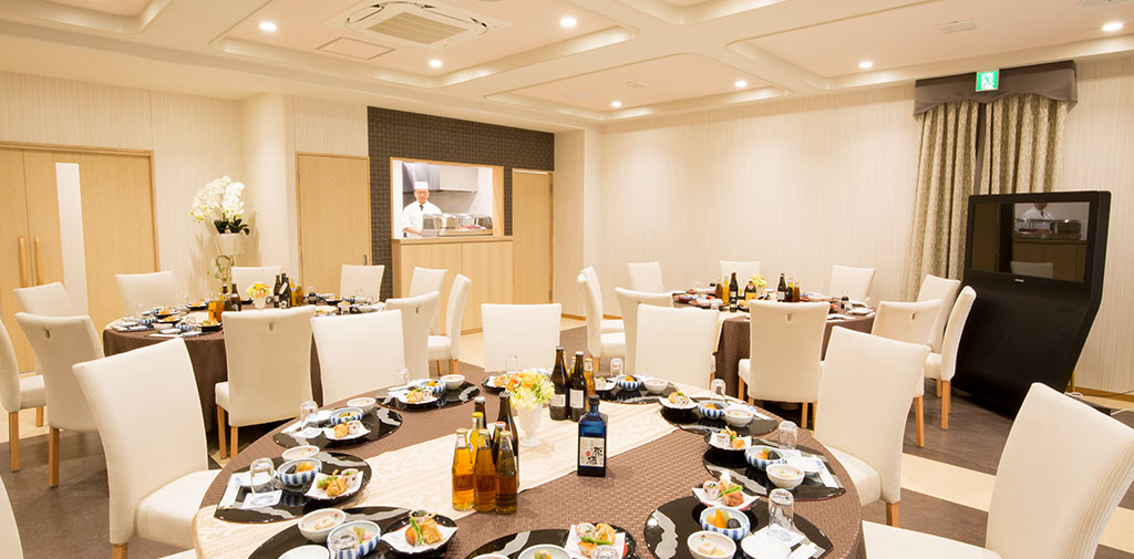 会食所ではあたたかいお料理をご提供します。