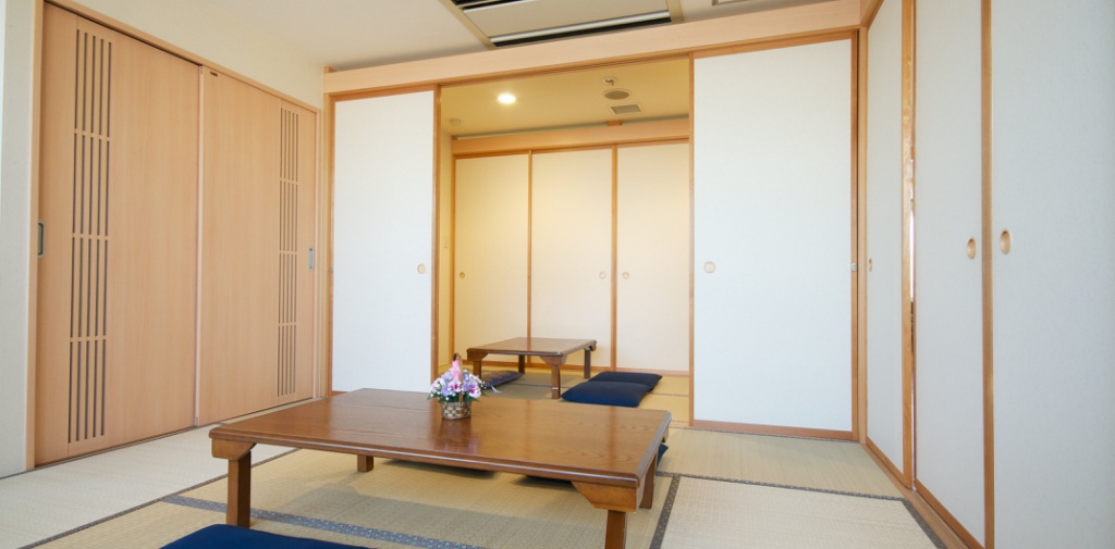 ご住職の控室完備。接待は当社スタッフが行います。