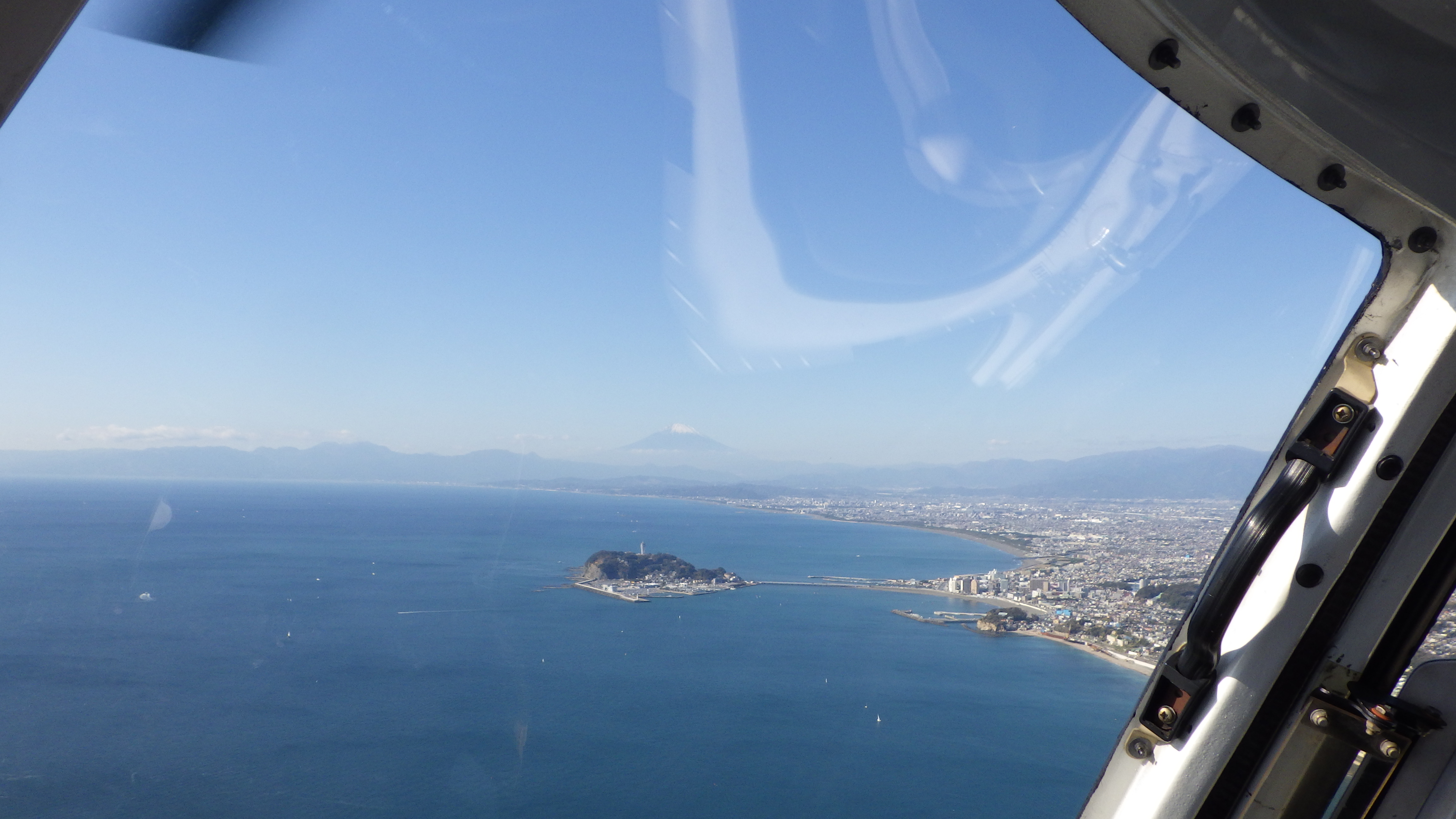 上空から見た江ノ島