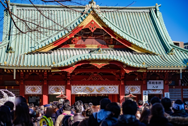 喪中に初詣は行ってもいいの？鳥居は？お寺・神社による違いやルールを解