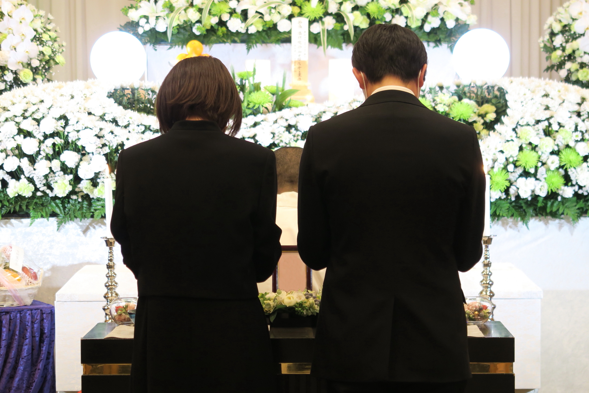 葬儀とは?通夜・お葬式・告別式の違いや種類を解説