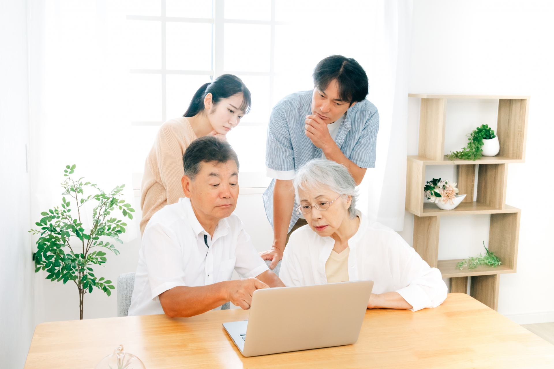 自然葬は事前に相談すべき?生前予約についても解説