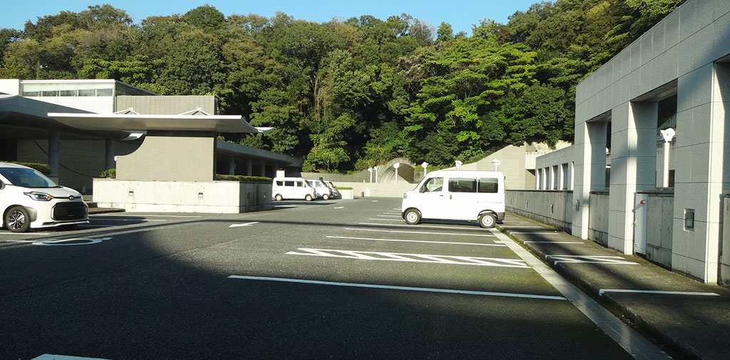 横浜北部斎場　駐車場