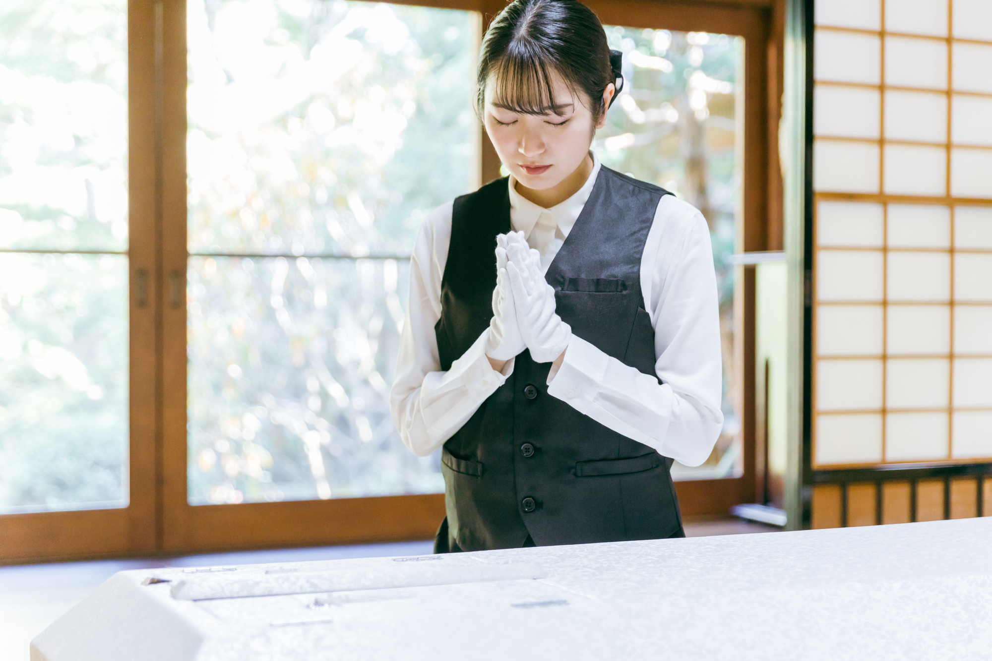 エンバーミングとは? 4つの役割や費用相場・生前の姿に近づける流れを解説